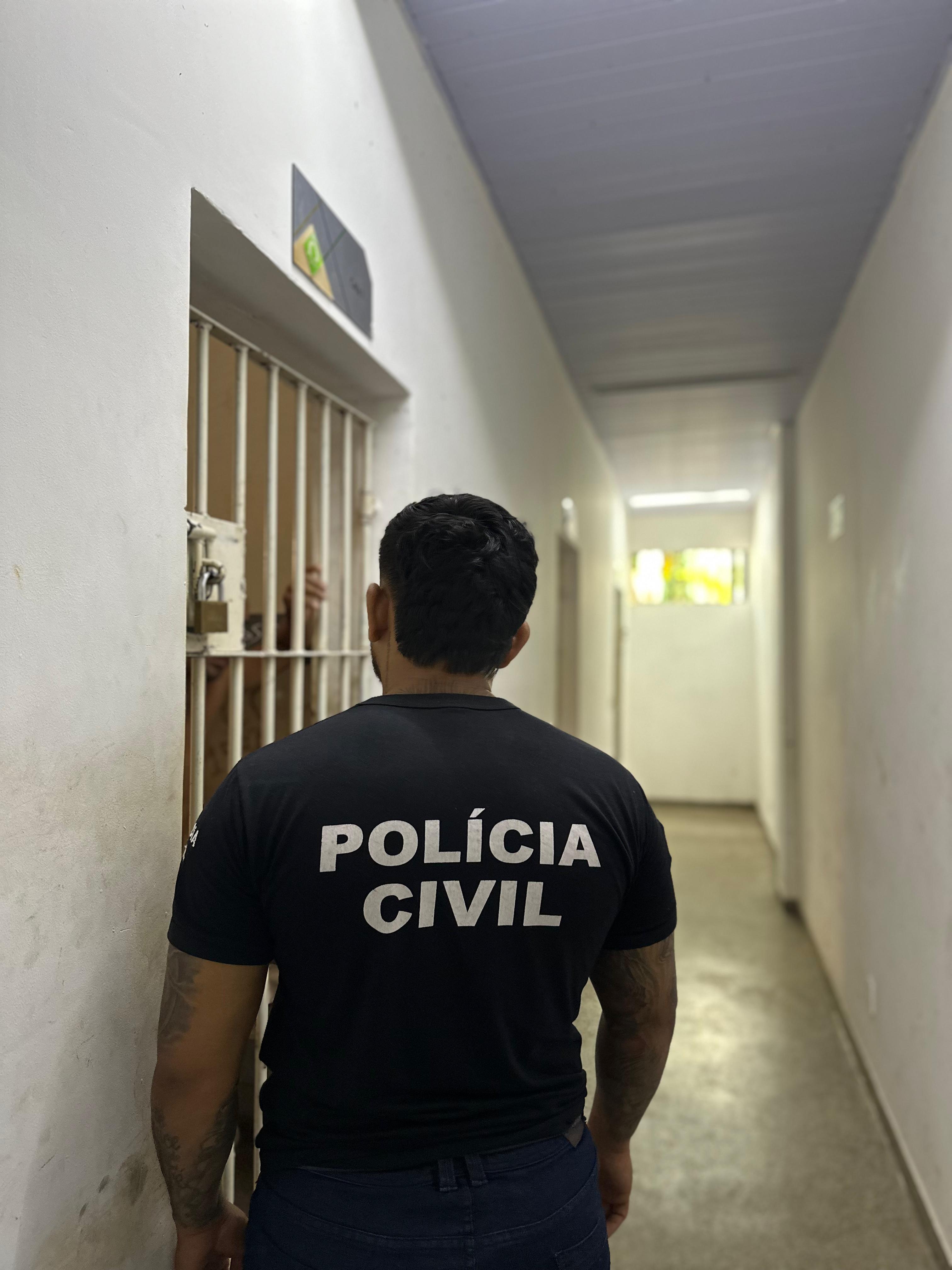 EM SANTANA, POLÍCIA CIVIL PRENDE INDIVÍDUO CONDENADO JUDICIALMENTE POR ABUSAR SEXUALMENTE DA PRÓPRIA FILHA